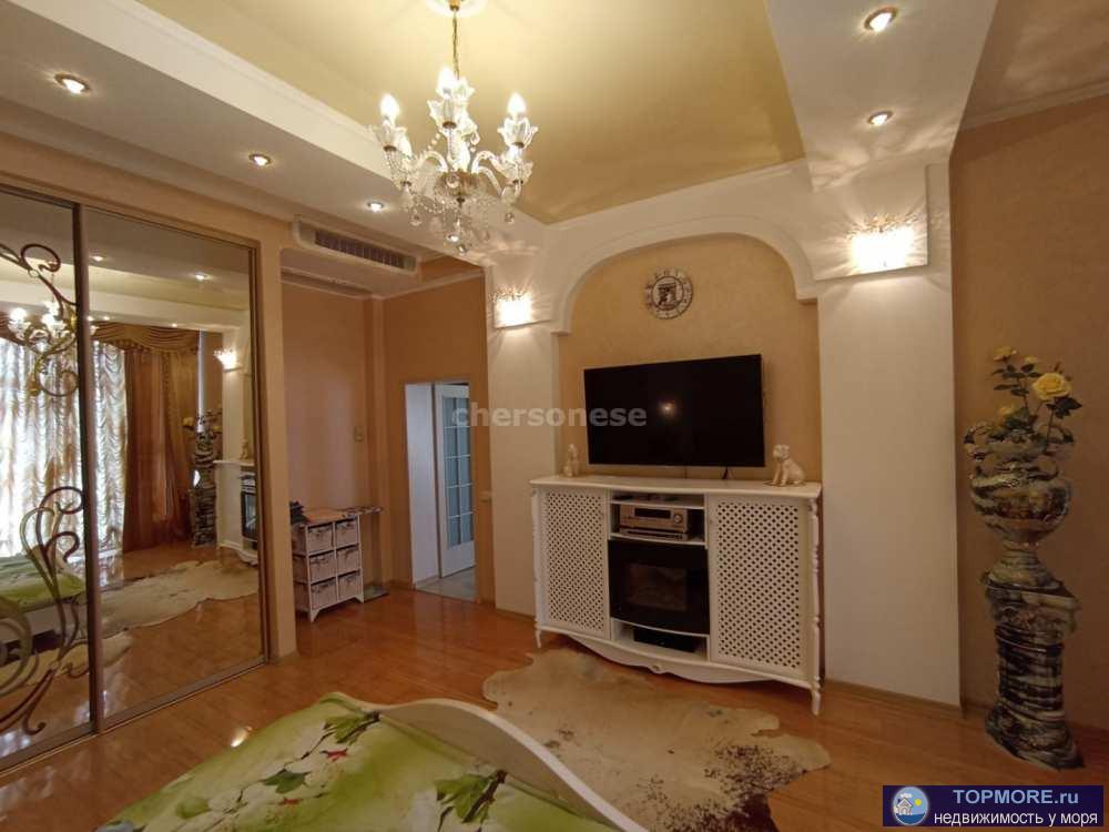 Предлагается продажа просторной квартиры с прекрасный видом на море и горы!  Располагается в элитном жилом комплексе... - 1