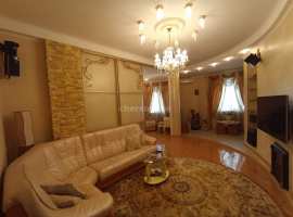 Предлагается продажа просторной квартиры с прекрасный видом на море...