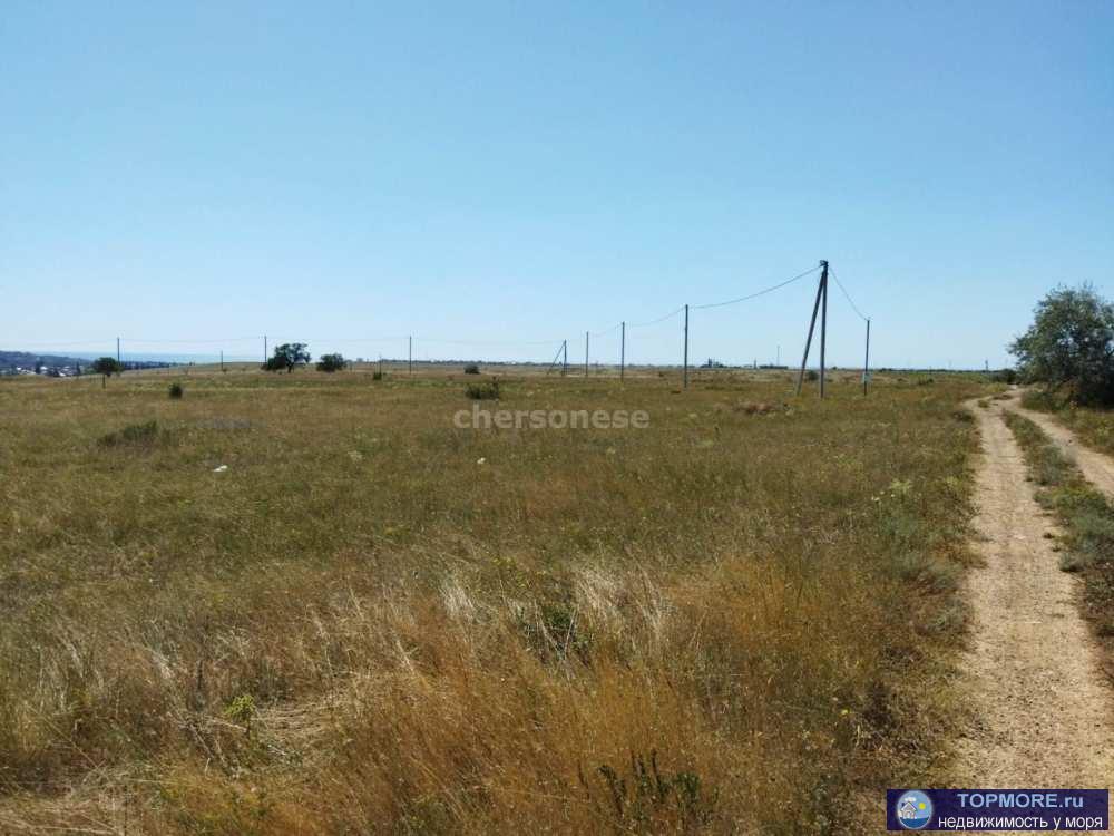 Продается участок 8,2 соток ИЖС . Ровный, электричество по границе, можно подключать. По водоснабжению пока лучше...