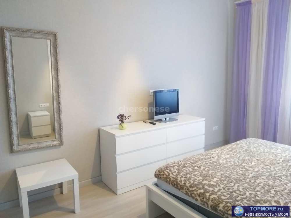 Вашему вниманию предлагается трёхкомнатная квартира в центре города Севастополь.  Особого  внимания заслуживают то,... - 1