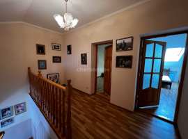 Предлагается к продаже шикарная, пятикомнатная, двухуровневая...