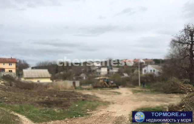 В продаже участок ИЖС 5 соток на ул. Горпищенко. Сосновый лес в 100 метрах от участка. Электричество, газ по границе.... - 2