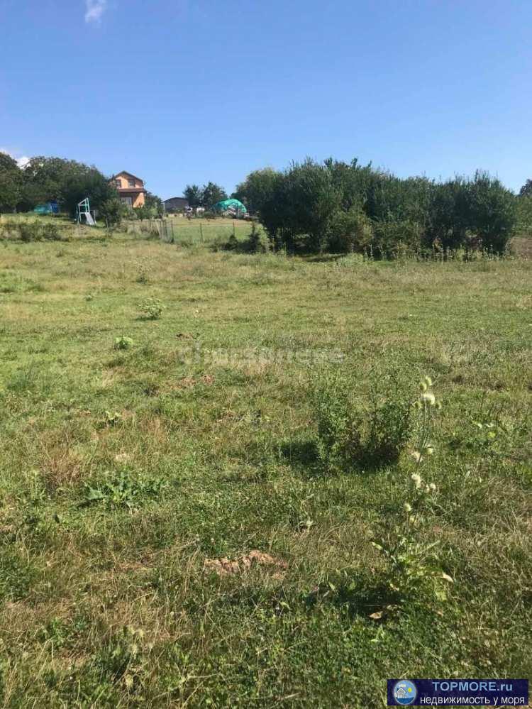 Продается ровный участок с шикарным видом на долину.  Коммуникации по границе, газ в перспективе. Вторая линия от... - 1