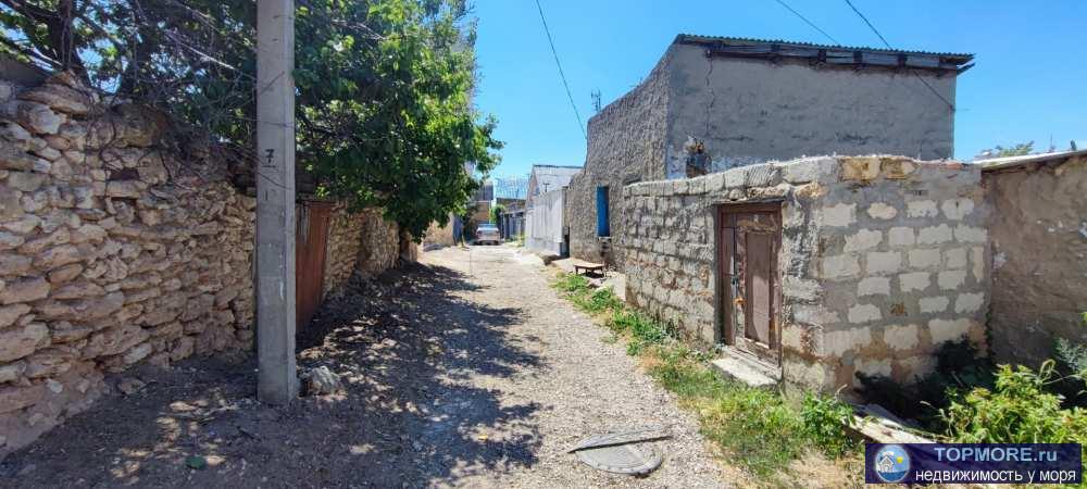 Продается дом на участке 3 сот, под реконструкцию,  в тихом центре Севастополя.  Расположен в шикарном...