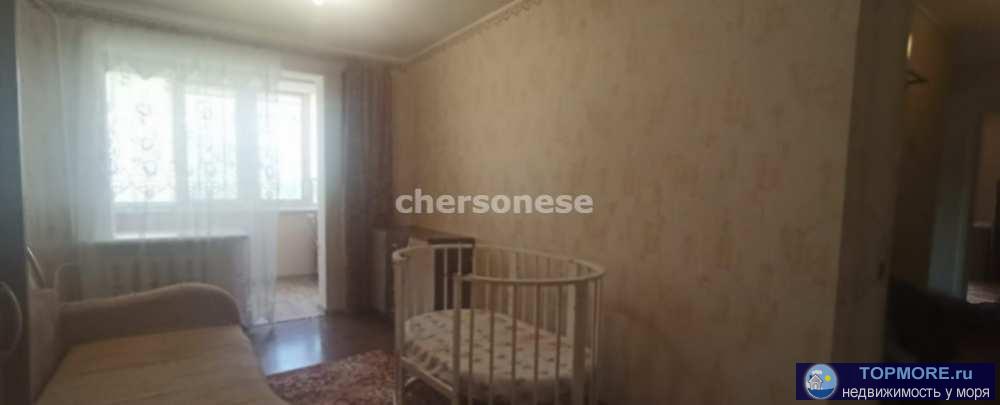 Сдаётся хорошая двухкомнатная квартира с раздельными комнатами.  Дом вдали от дороги. В квартире есть всё... - 1