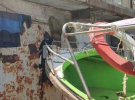 Продам гараж 40 м2, с выходом к морю, ул. Корабельная, 
ОВМСРЛ...