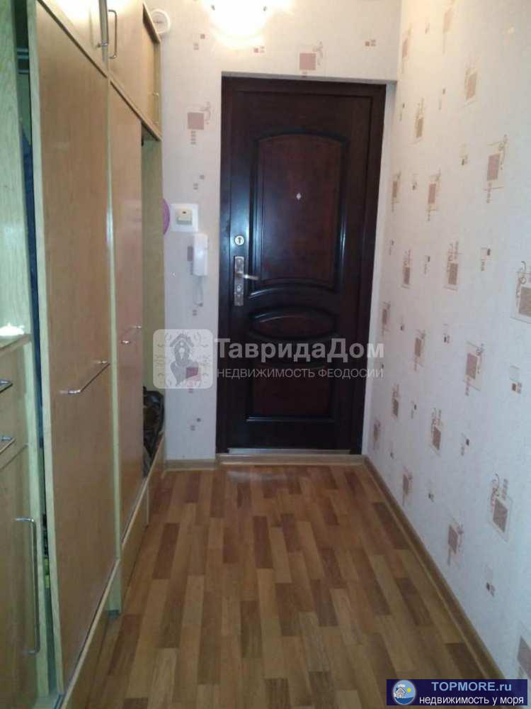 Продам 4-х комнатную кв с АОГВ, в 200 м от моря,  97 м2, 3/5, ул. Дружбы, 42а, Феодосия. Просторная, чистая и светлая... - 1
