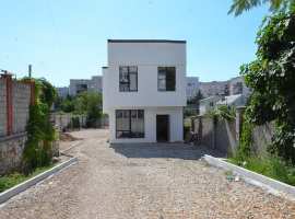 Продается жилой дом 210 м2 на ул. Маячная.

Дом расположен на ул....