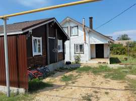 Двухэтажный жилой дом 62 м2 и гостевой дом 36 м2 на участке 4.2...