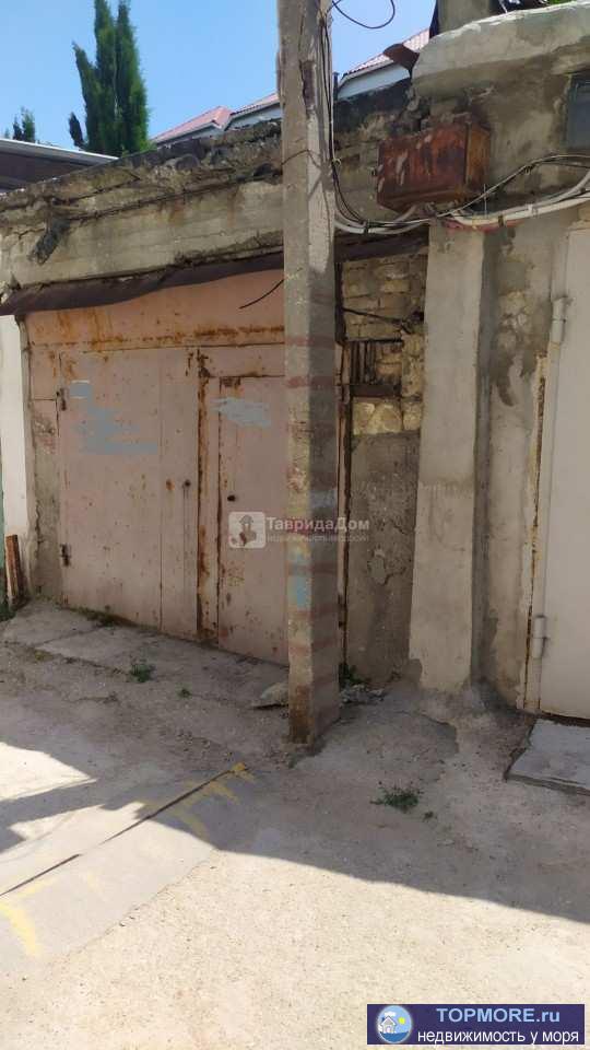 Продам гараж 36 м2, 2 линия от моря, ОВМСРЛ  'Прибой', Чумка, Феодосия. Отличное место возле моря, есть возможность...