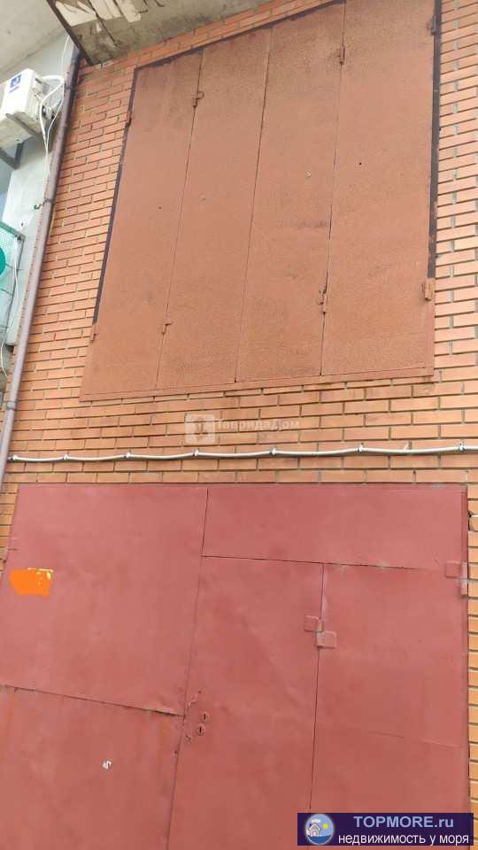 Продам 4х этажный эллинг с ремонтом, 100м2,  р-н Карантин, ОВМСРЛОО 'Прибой', г. Феодосия. Вторя линия, до моря 30-40...