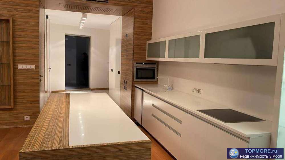 Лот № 162116. Продаются шикарные апартаменты в коттеджном поселке Горки-11 с великолепным видом на побережье Черного...