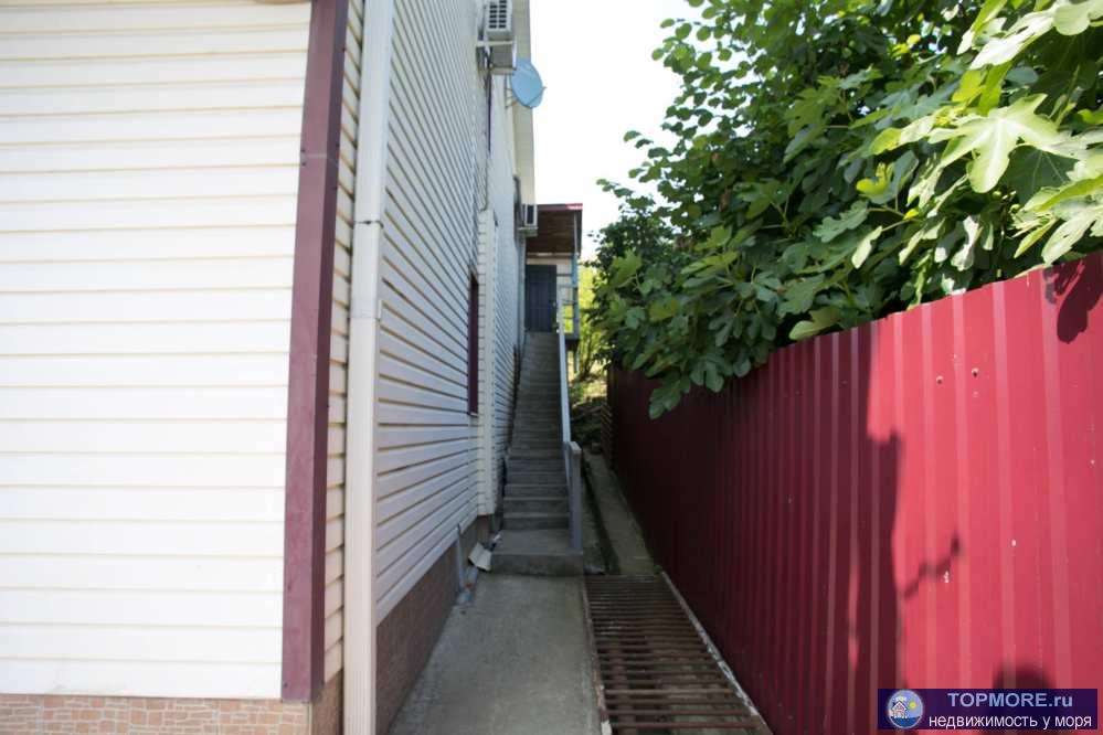 Лот № 160153.   Продам 2. На 1 этаже: кухня -гостиная, отдельная комната, раздельный санузел, подсобное помещение,... - 1