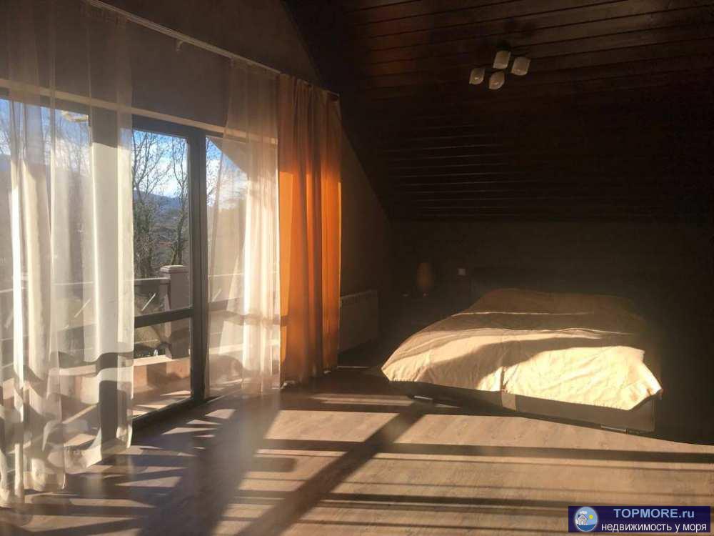 Площадь 236 кв.м участок ижс 6.5 сот.   Дом в стиле Шале выполнен качественный ремонт.  Установлена мебель, техника,... - 1