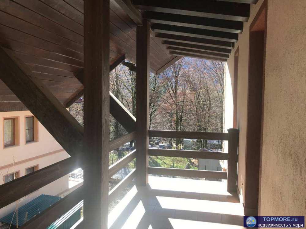 Площадь 236 кв.м участок ижс 6.5 сот.   Дом в стиле Шале выполнен качественный ремонт.  Установлена мебель, техника,... - 2