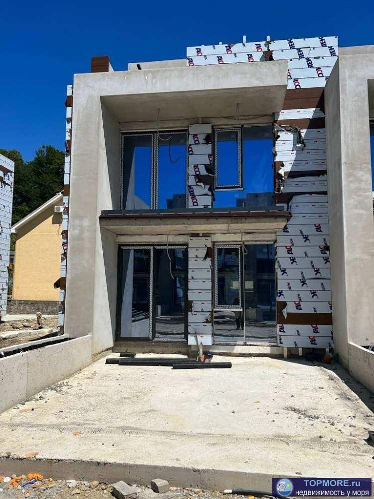 Продается таун-хаус в кп Солнечные сады.   2 этажа. В доме свободная планировка, что дает возможность  распланировать...