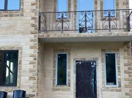 Лот № 161337. Продается коттедж у дороги. Ровное место,  черновая...