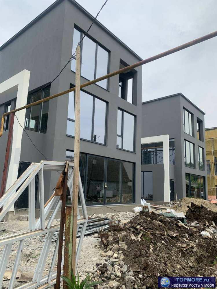 Откройте для себя наш новый эмблематический жилой проект, расположенный в 350 метров от моря: благополучие и здоровье...