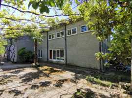 Лот № 158743. Продам дом, расположенный на чудесном , ухоженном,...