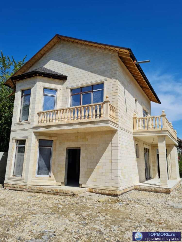 Лот № 157534. Продам коттедж бизнес класса в Адлере, район Черешня.  2-этажный дом площадью 320 кв.м. с большими...