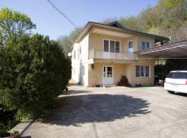 Лот № 156681. Продается жилой дом в Адлере, в тихом, зеленом районе...