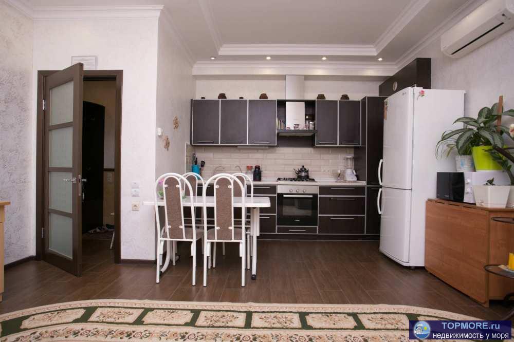 Лот № 162782. Продам светлую, уютную двухкомнатную квартиру в Адлере, район Орел-Изумруд.  Площадь - 50 м2, 2 комнаты...