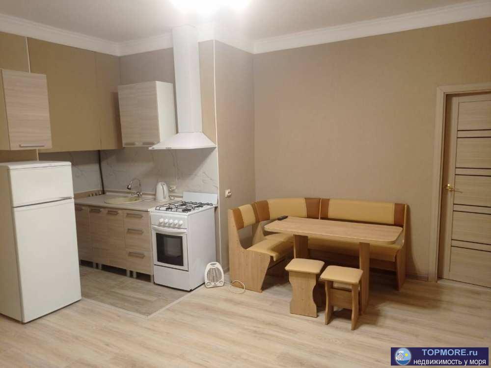 Лот № 163161. Квартира (по факту часть дома), 37 кв. м. и  2 сотки земли! С новым ремонтом. 2 этаж дома, на первом...