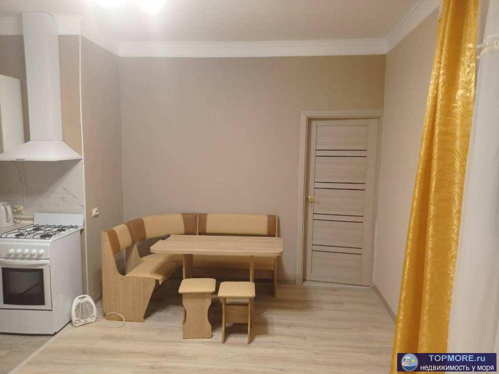 Лот № 163161. Квартира (по факту часть дома), 37 кв. м. и  2 сотки земли! С новым ремонтом. 2 этаж дома, на первом... - 1