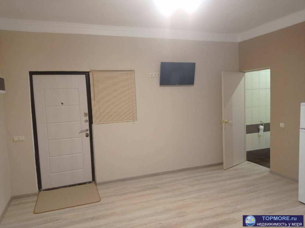 Лот № 163161. Квартира (по факту часть дома), 37 кв. м. и  2 сотки земли! С новым ремонтом. 2 этаж дома, на первом... - 2