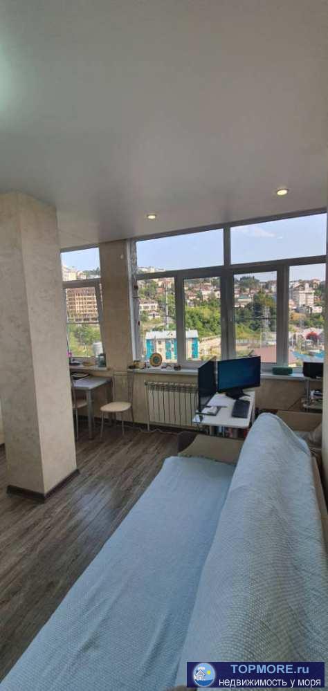 Лот № 163378. Продается светлая, уютная студия в самом центре Сочи! Площадь 25 м2, есть вся мебель и техника....