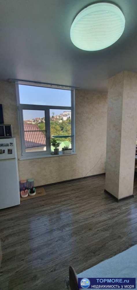 Лот № 163378. Продается светлая, уютная студия в самом центре Сочи! Площадь 25 м2, есть вся мебель и техника.... - 2