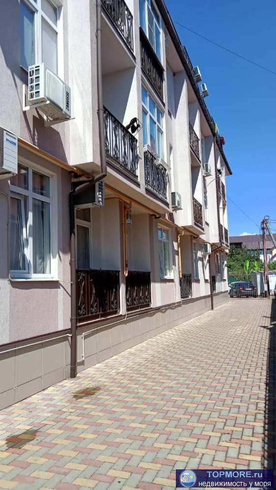 Лот № 163981. Продается 1-комнатная квартира в Адлере, центр города.  Общая площадь - 27,1 м2, изолированная комната...