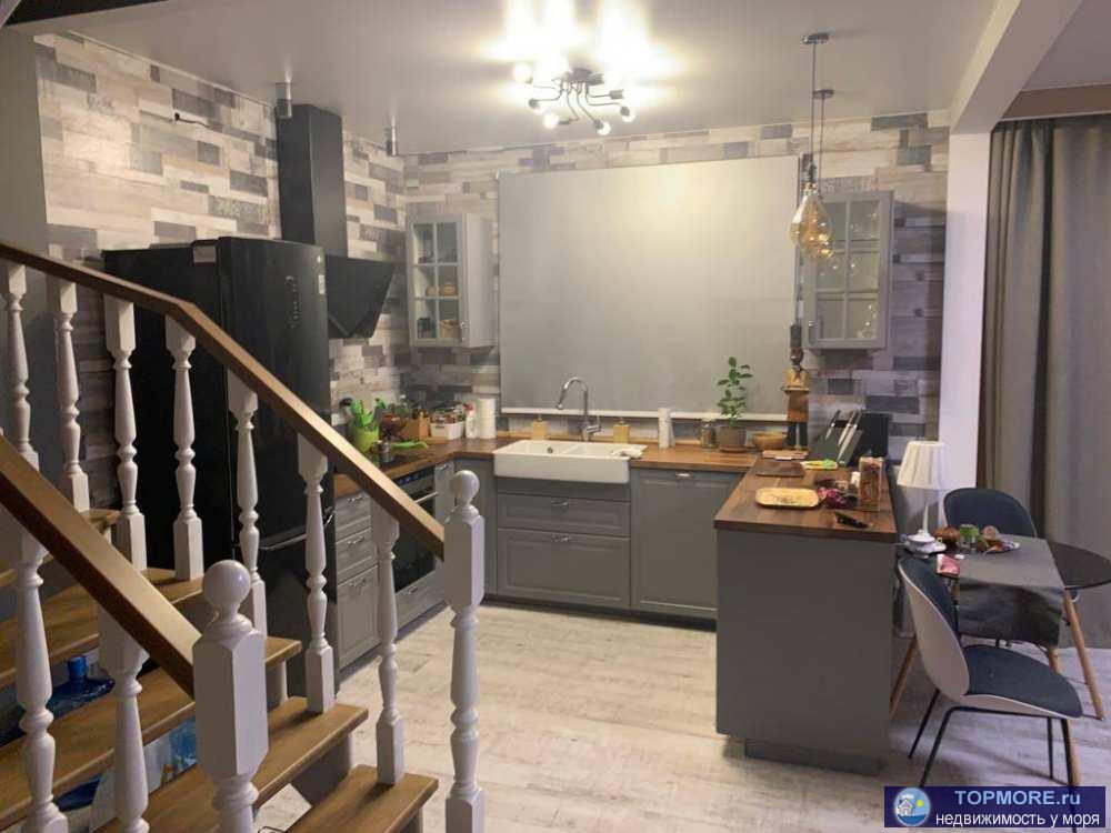 Лот № 21104. На земельном участке 5 соток в центре города расположены три дома, 45 кВ.м., 90 кВ.м. и 120 кВ.м. Разных...