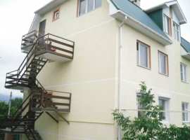 Лот № 21083. Продается 1/2 часть дома в снт Ветеран,4 уровня,на 3,9...