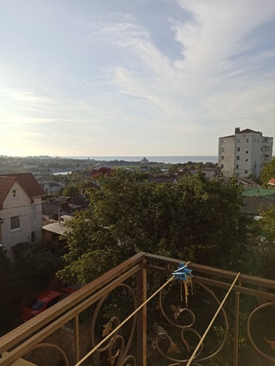 Сдаётся комната в частном доме в двух комнатном номере. В номере есть всё необходимое для комфортного проживания,...