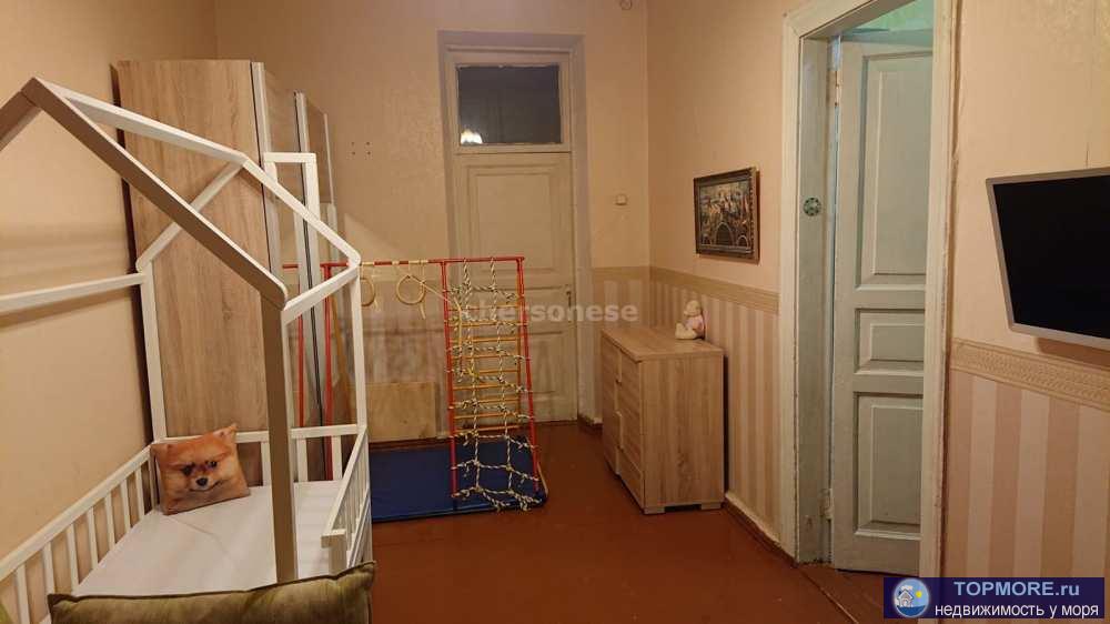 Предлагается к продаже двухкомнатная квартира в 10 минутах ходьбы от центра города (пл. Ушакова).  Квартира с... - 1