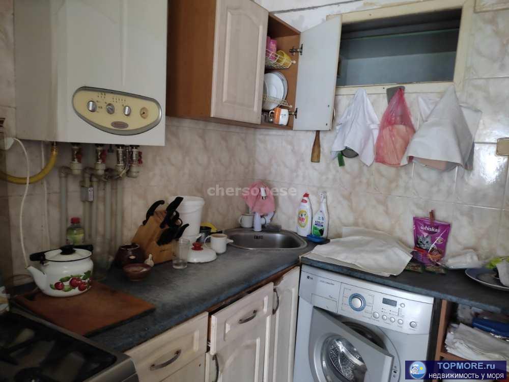 Продается комната 12 кв. м. с выделенными лицевыми счетами,  в двухкомнатной квартире на первом этаже. Возможно... - 2