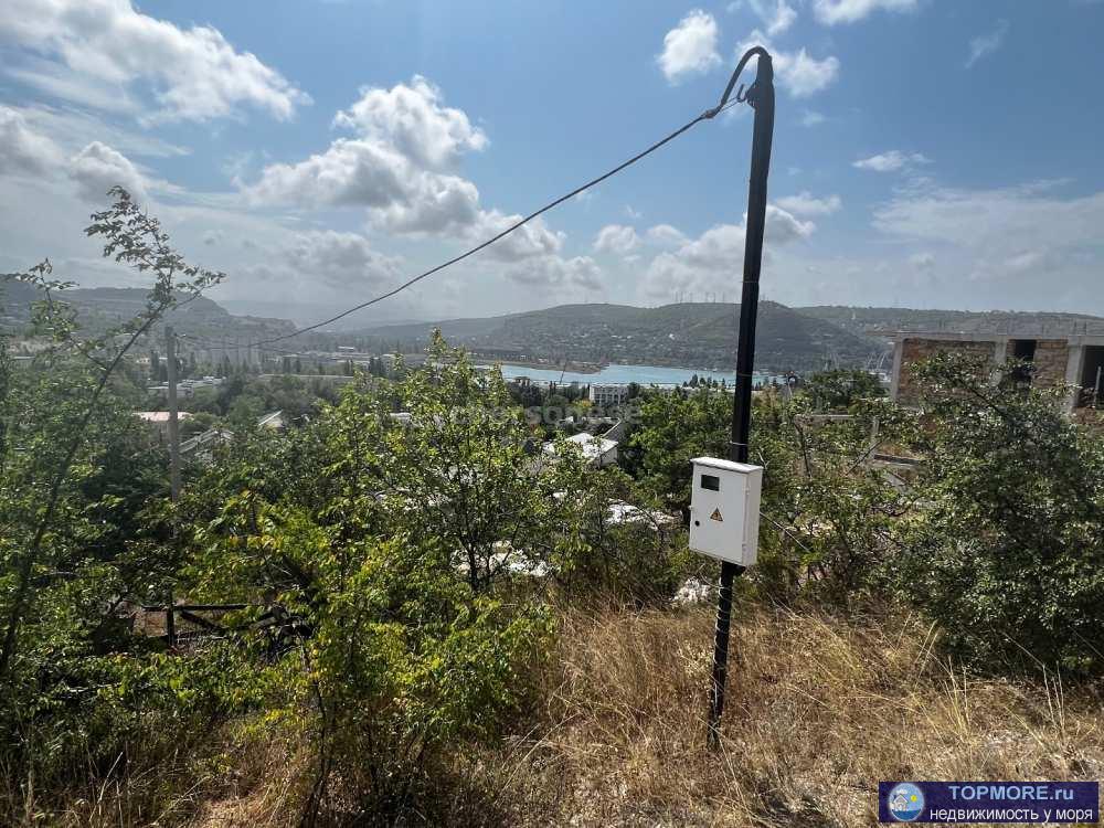 Продаётся видовой земельный участок 5 соток Ижс, свет заведён , вода , газ по границе участка.  С участка открывается... - 1