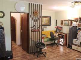 Продается крупногабаритная квартира необычной планировки. В доме...