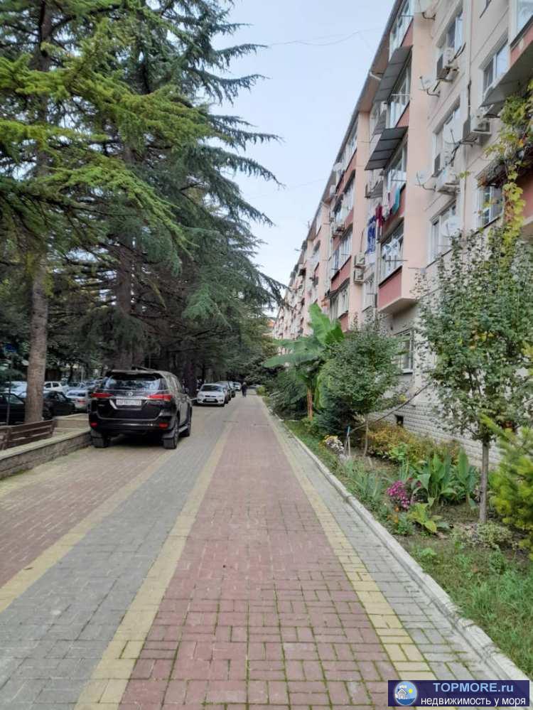 Лот № 164510. Продается просторная квартира в Сочи пос. Лазаревское в центре района.  Вашему вниманию представлена... - 2