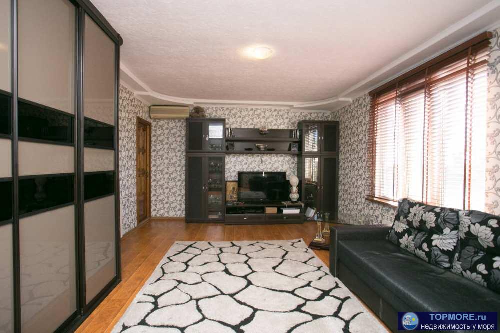 Лот № 163516. В продаже трехкомнатная квартира напротив жд вокзала Адлера.