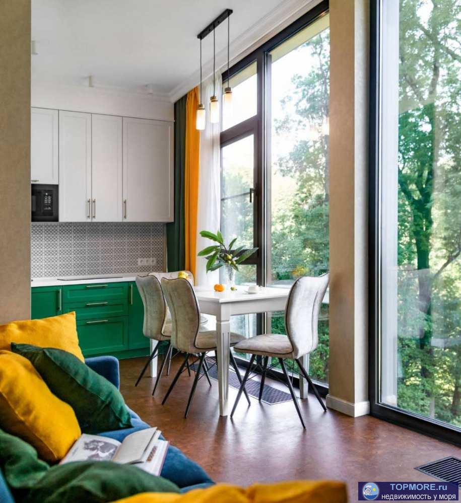 Лот № 165154. Продается евродвушка в Сочи, район Светлана.  Общая площадь - 50 м2. с мебелью и техникой, дизайнерский...