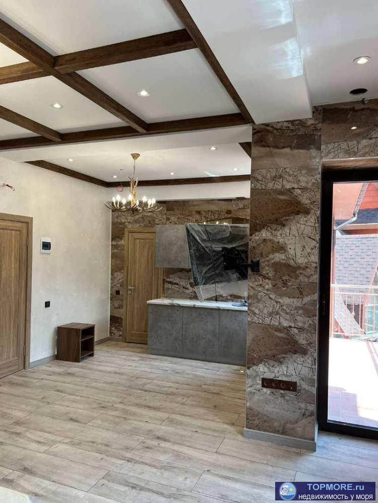 Лот № 165322. Продаю роскошный апартамент в пос.Эстосадок, на центральной улице, с новым ремонтом, мебелью,... - 1