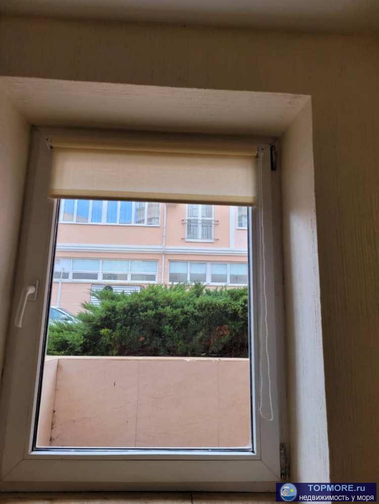 Лот № 21161. продаю квартиру  с хорошим ремонтом цоколь .тихий район вся инфраструктура. недалеко от моря .торг