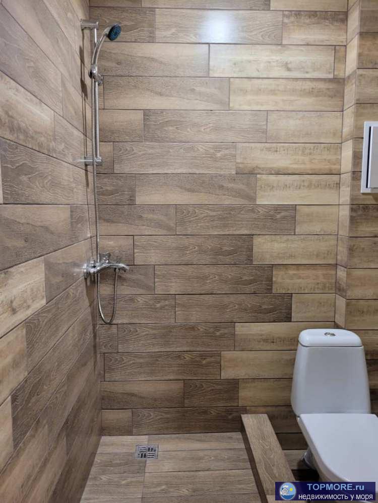 Лот № 21161. продаю квартиру  с хорошим ремонтом цоколь .тихий район вся инфраструктура. недалеко от моря .торг - 2