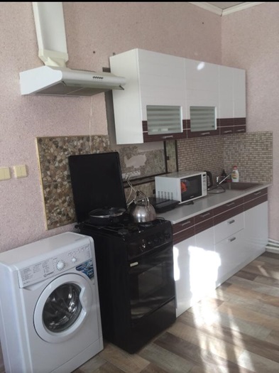 Сдается на Длительный срок дом в Гагаринском районе г. Севастополя. Евро-двушка. Отдельная спальная комната с...