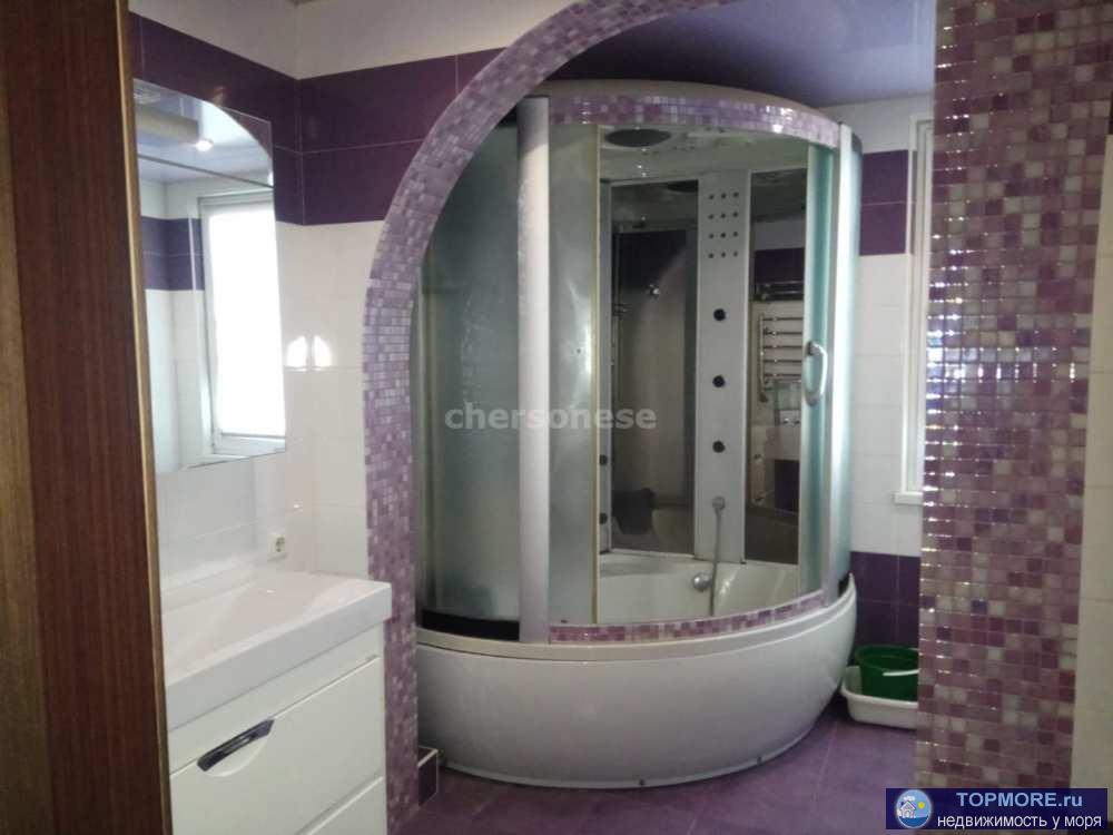 Сдается уютная двухкомнатная квартира 64 кв.м.  в новом доме на улице Колобова, Гагаринский округ.   Квартира... - 2