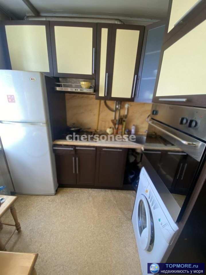 В прямой продаже двухкомнатная квартира в центре Севастополя.  Про документы: один собственник, документы российского... - 1