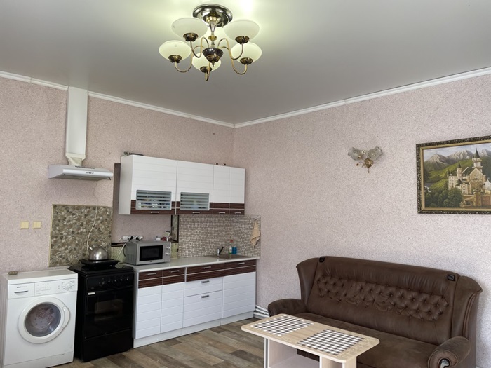 Сдается на Длительный срок дом в Гагаринском районе г. Севастополя. Евро-двушка. Отдельная спальная комната с...