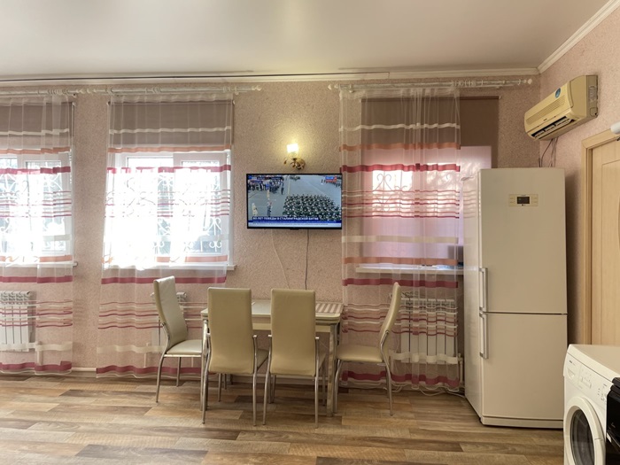 Сдается на Длительный срок дом в Гагаринском районе г. Севастополя. Евро-двушка. Отдельная спальная комната с... - 2